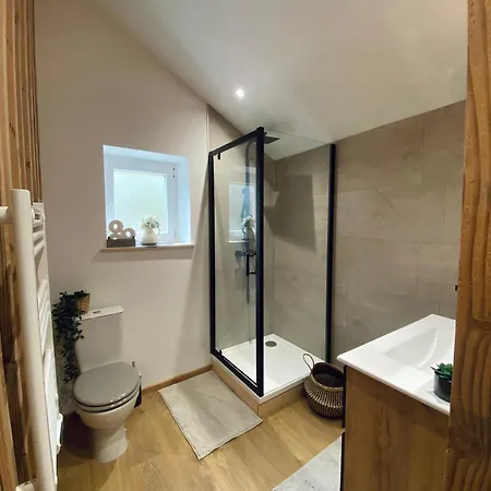 Les Cocons Des Guedons Le Douglas Le Ménil