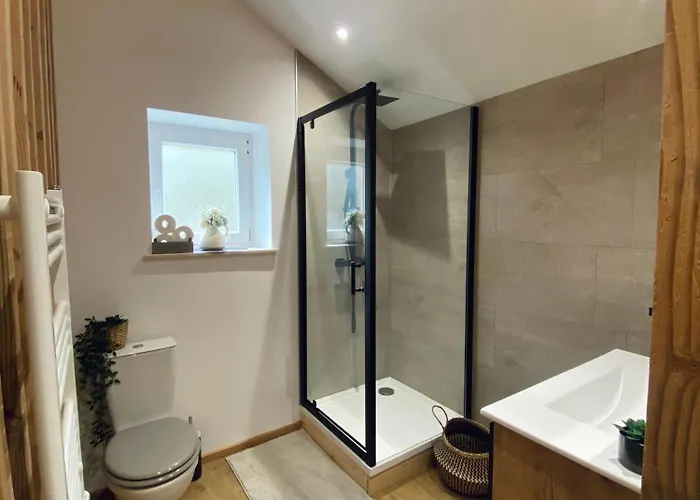 Les Cocons Des Guedons Le Douglas Le Ménil